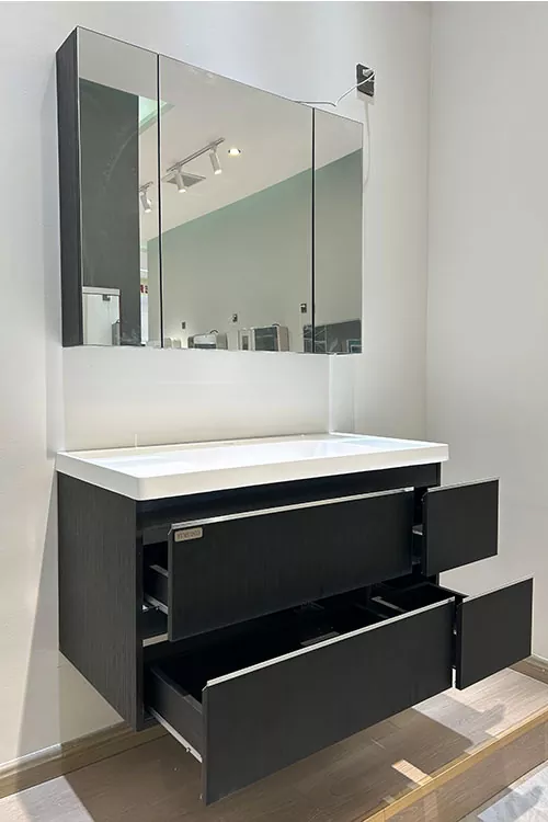 Modern Luxury Multi-Layer Solid Wood Bathroom Vanity